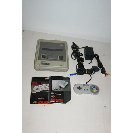 Super Nintendo compleet - Erg verkleurd