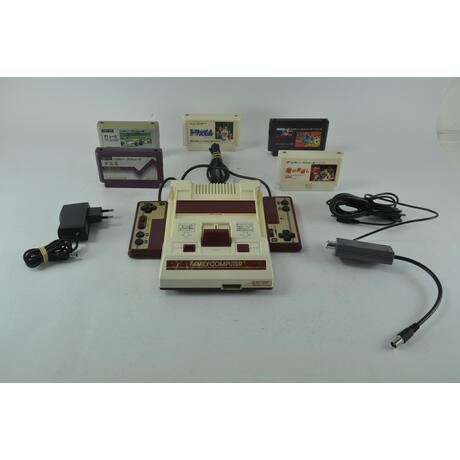 Nintendo Famicom Console Japanese (5 Games)