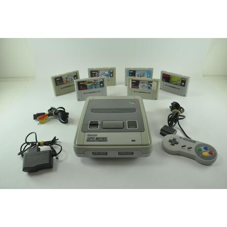 Super Nintendo With 6 Games